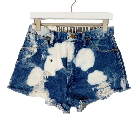 Vintage Wrangler Cut off Denim Jean Shorts Size Small - Picture 1 of 5